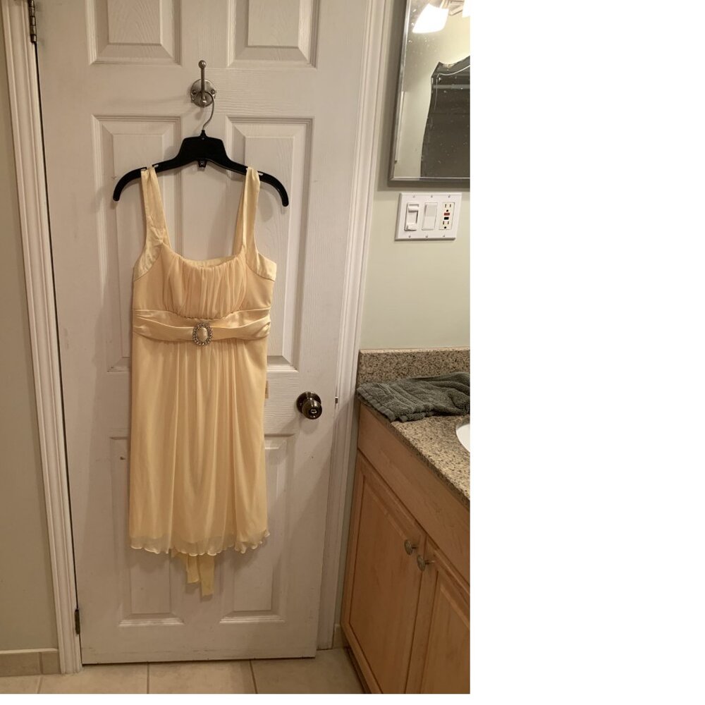 New with Tags - Oasis Yellow Formal Dress Youth Size 10
